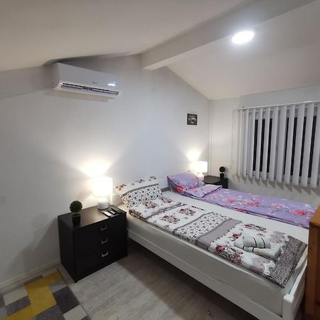 White Apartment Sarajevo - Free Parking Екстер'єр фото