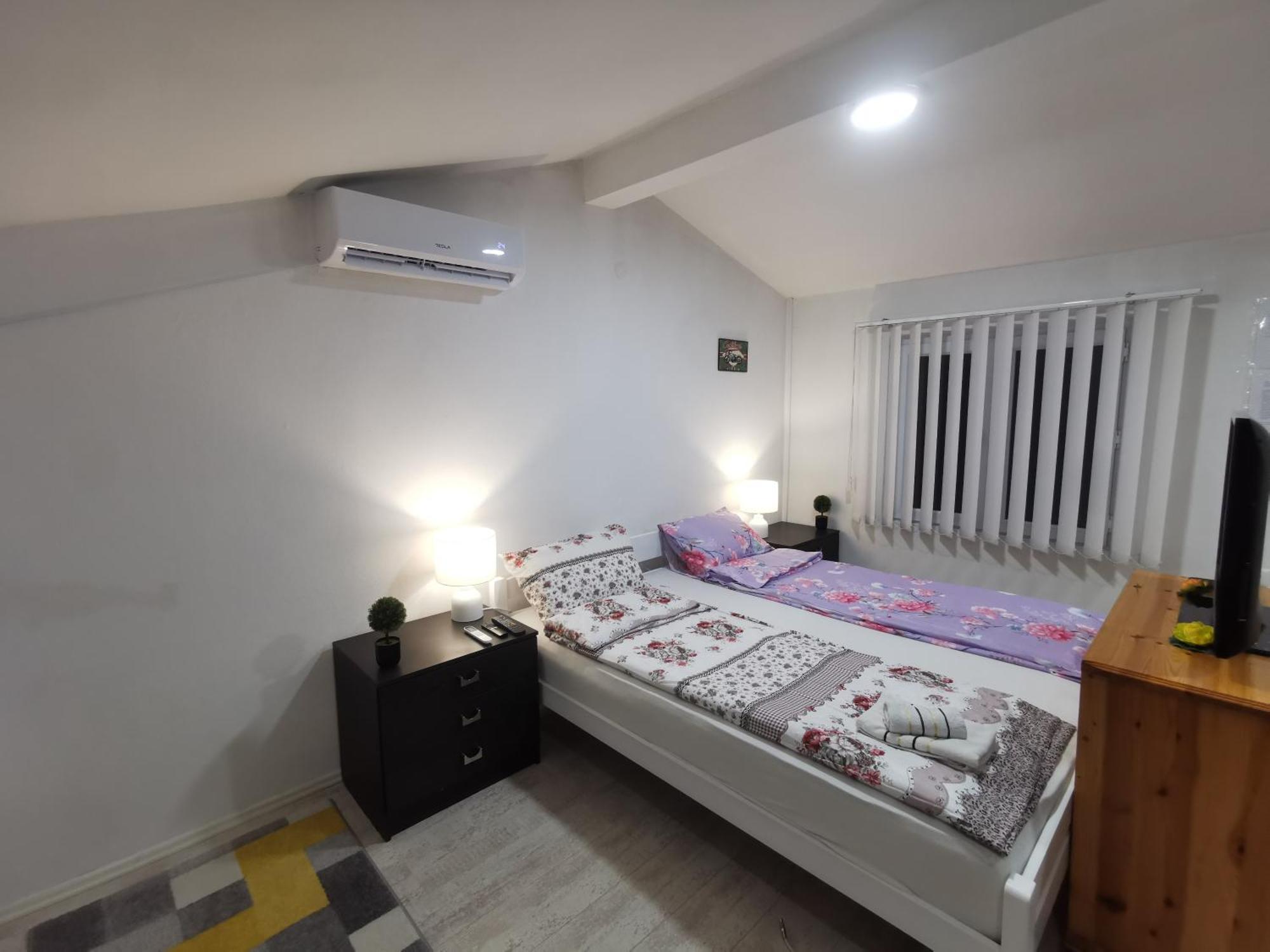 White Apartment Sarajevo - Free Parking Екстер'єр фото